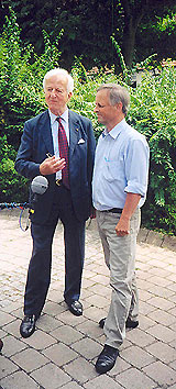 Bundespräsident a.D. Richard von Weizsäcker und der Historiker Dr. Gerhard Raff